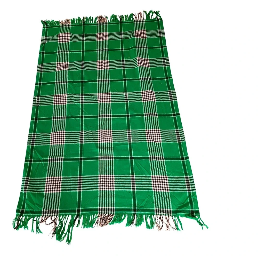 Vibrant Green Plaid Scarf with Tassels - Picture 5 of 6